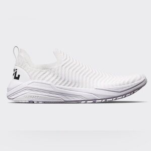 APL Women’s Techloom Traveler White/Black NWT